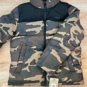 NEW men’s Levi camouflage green/brown quilted puffer jacket (WARM)